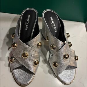 Kenneth Cole Silver Metallic Gold Studded Leather Heels Sandals Mules Shoes 8.5M